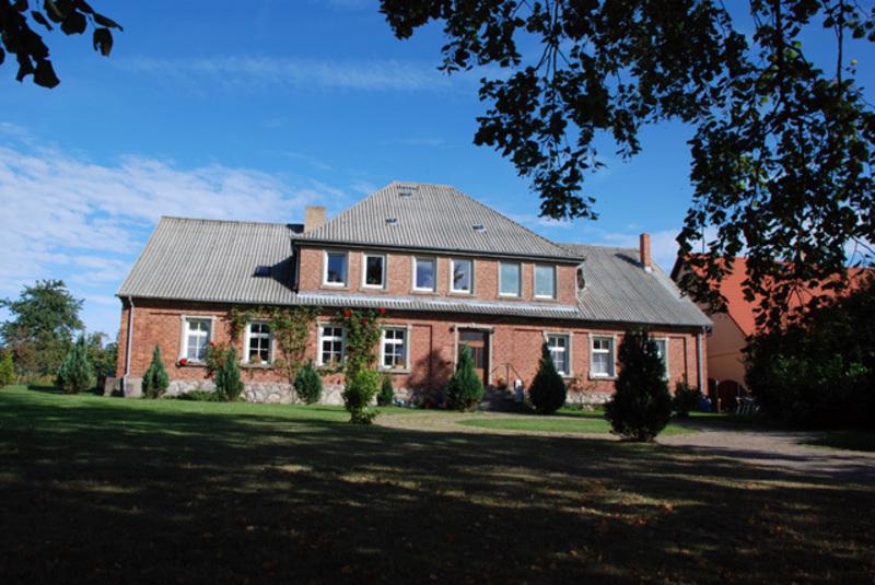 Ferienwohnungen Im Gutshaus Gnies Kültér fotó