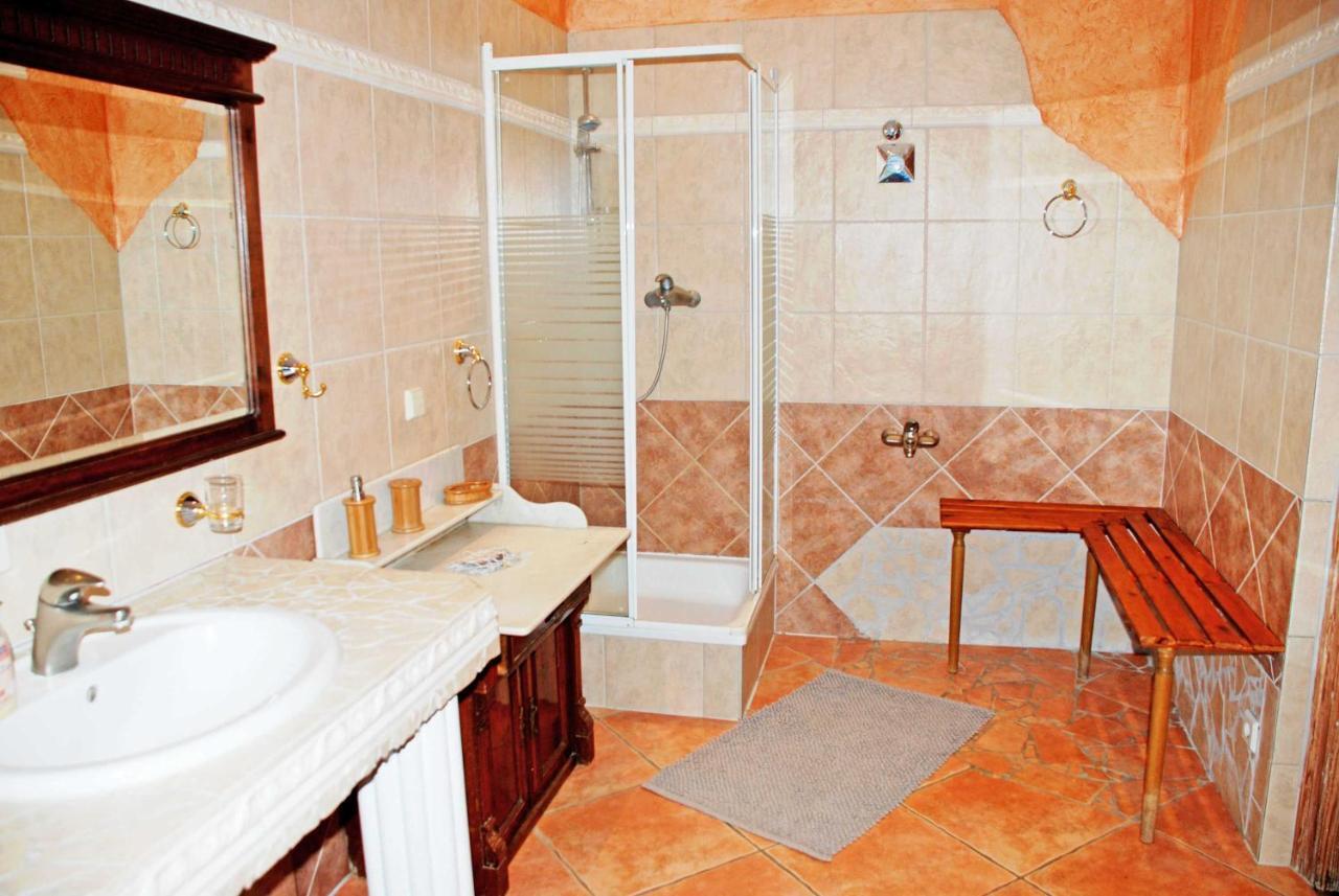 Ferienwohnungen Im Gutshaus Gnies Kültér fotó